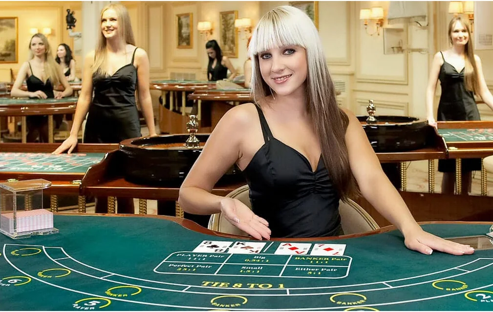 Suasana meja dealer untuk pilihan kasino live